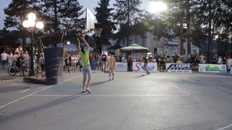 U Arilju održan memorijalni turnir u street basketu ,,Vidoje Gojković“ - Lokal Info