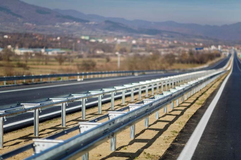Unipromet traži radnika - Lokal Info