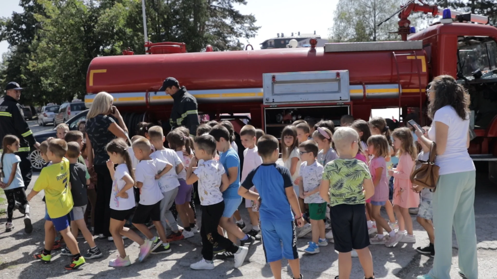 Ariljski predškolci upoznali se sa radom i opremom Vatrogasno-spasilačke jedinice Arilje - Lokal Info