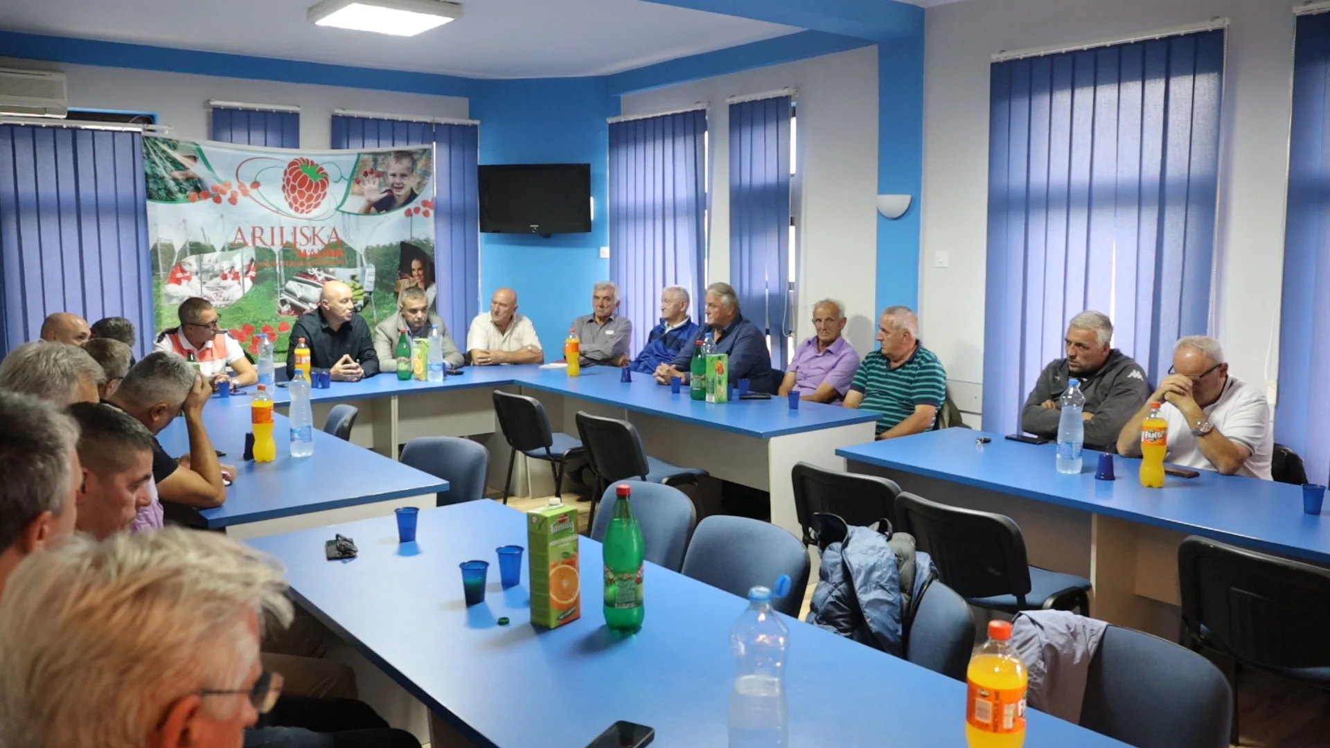 U toku sastanak hladnjačara i proizvođača malina, da li je rešenje na vidiku? - Lokal Info