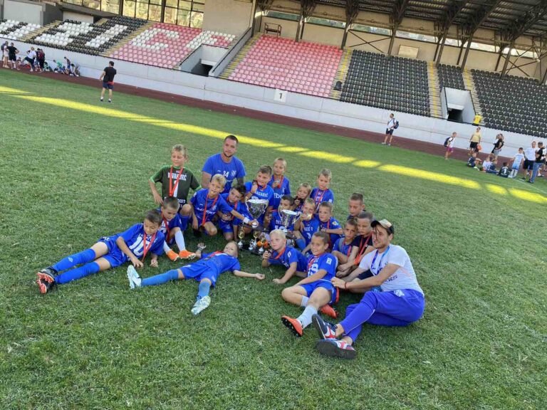 Najmlađi članovi FK Mladost postigli uspeh na memorijalnom turniru u Užicu - Lokal Info