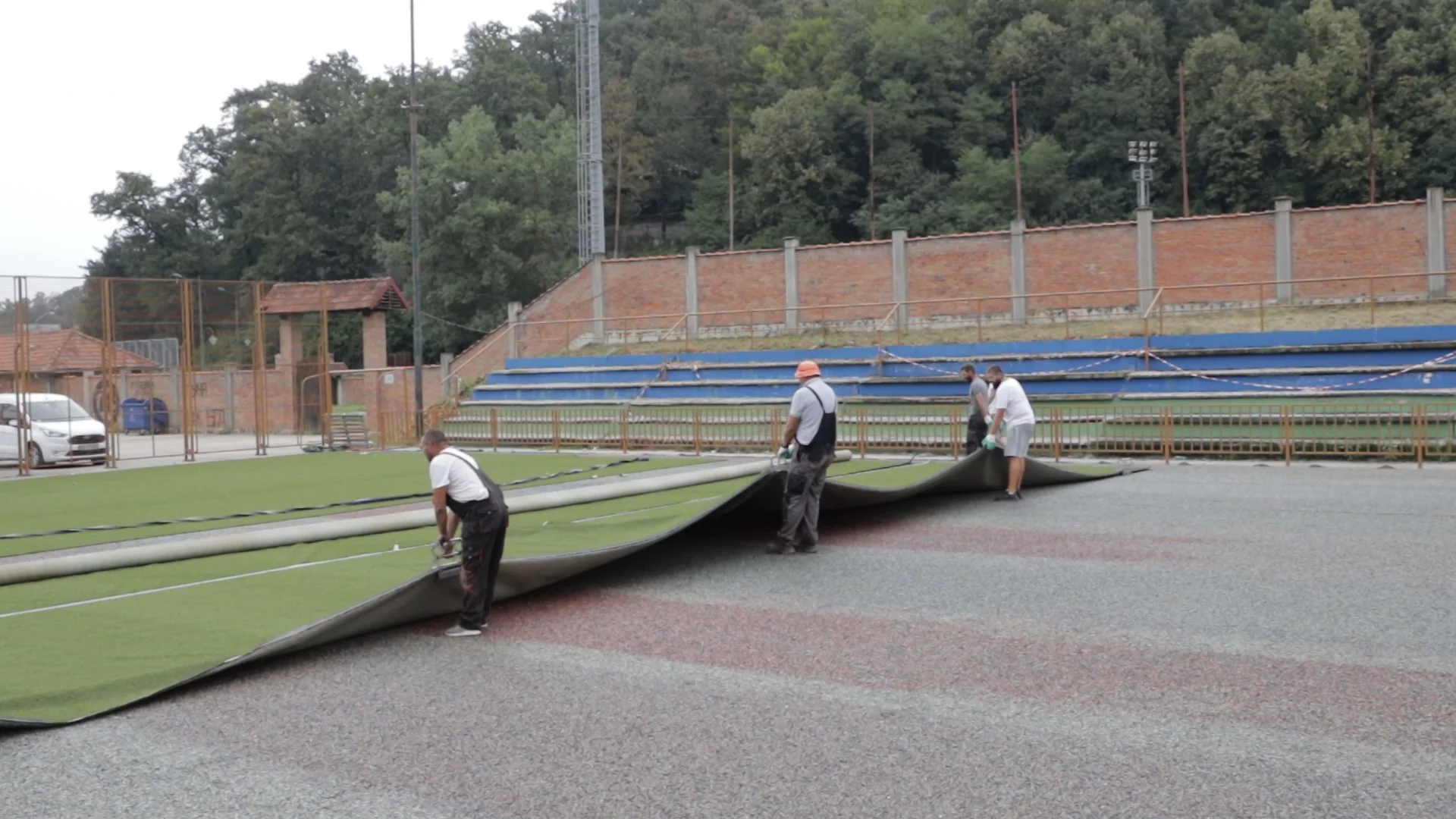 Nakon 15 godina započeta je prva rekonstrukcija sportskih terena u Guči - Lokal Info