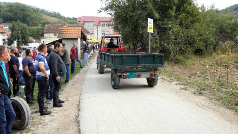 U Rtima održana druga „Traktorijada“ - Lokal Info