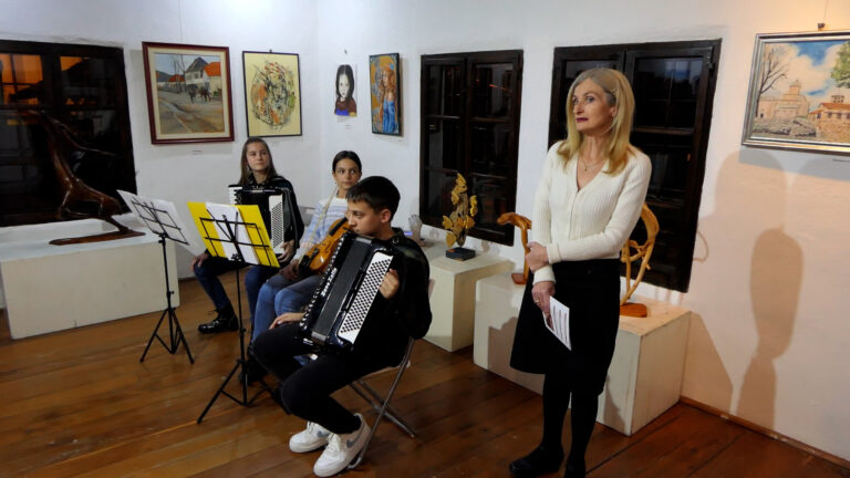 Otvorena 25. Smotra likovnog stvaralaštva amatera Zlatiborskog okruga - Lokal Info