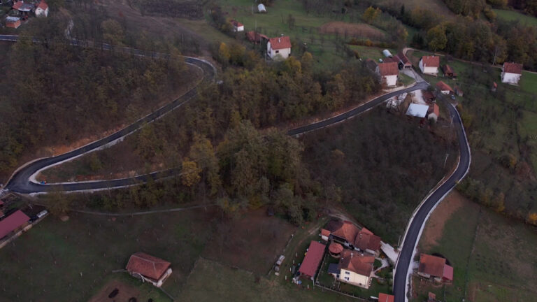 Lučanci nikad bliži Ovčar Banji zahvaljujući novom putu kroz MZ Dljin - Lokal Info