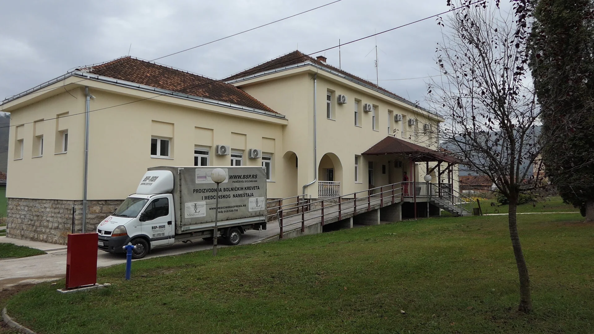 Vredna donacija za Dom zdravlja u Guči - Lokal Info