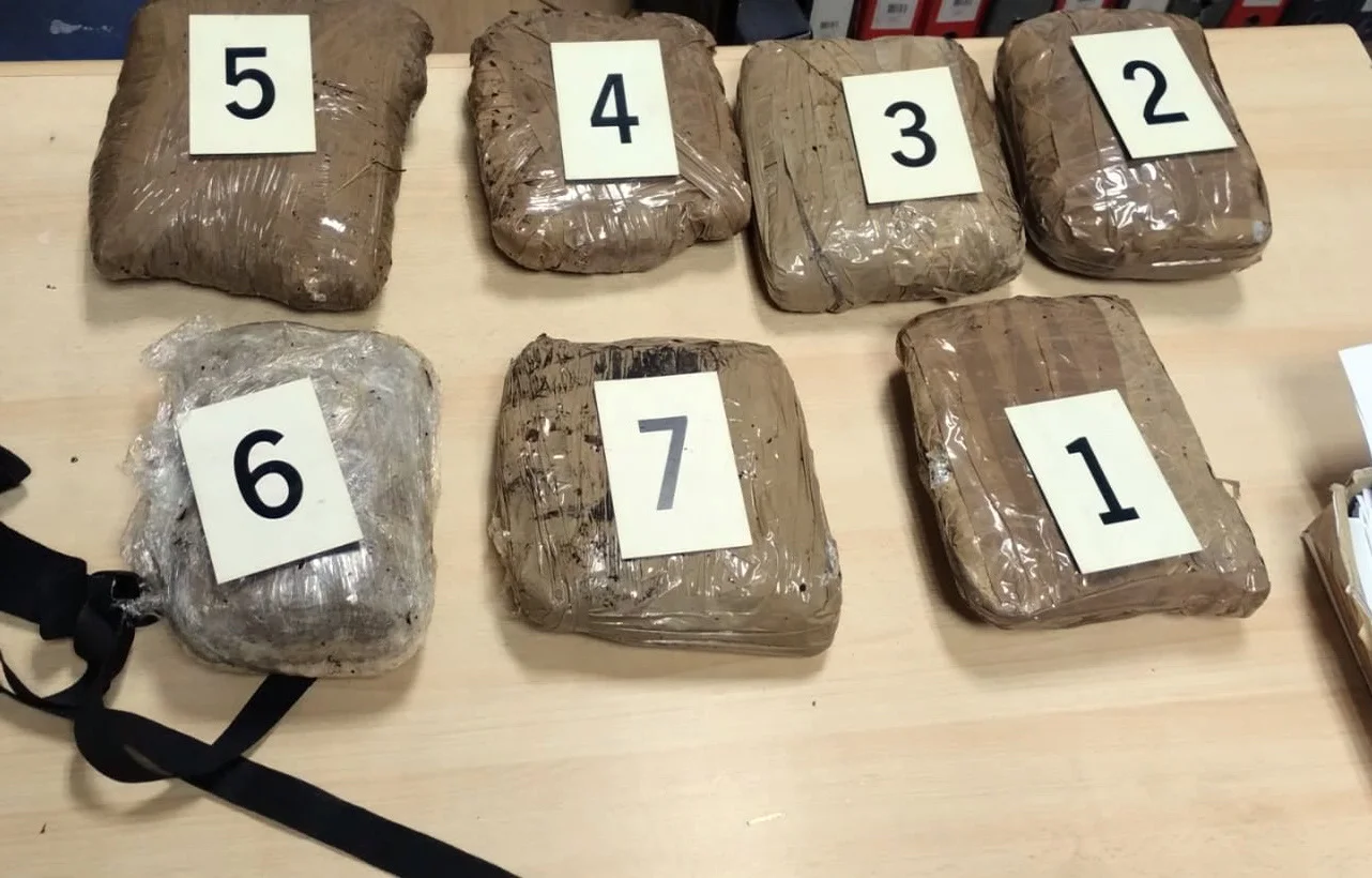 Užičanin u automobilu prevozio 4,5 kg marihuane - Lokal Info