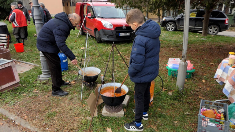 U Lučanima odrzana prva po redu manifestacija „Dragačevski kotlić“ - Lokal Info