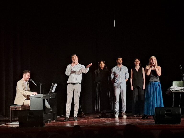 EMOTIVNO PUTOVANjE UZ POETSKO MUZIČKI KABARE „ČEZNEM DA VAM KAŽEM“ - Lokal Info