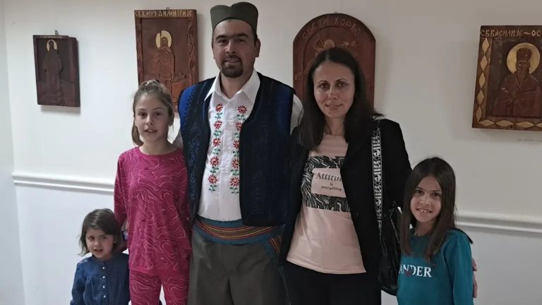 OTVARENA IZLOŽBA RADOVALjUBIVOJA I MILOVANA Lj. IVANOVIĆA - Lokal Info