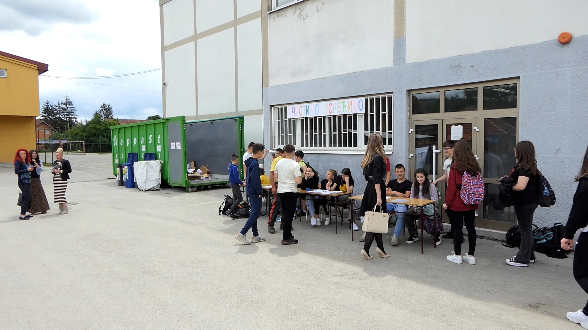 Uspešno sprovedena akcija „Očistimo, usrećimo“ - Lokal Info