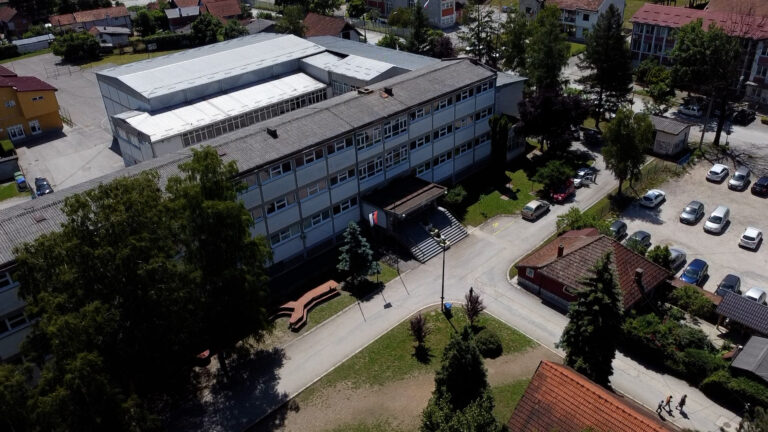 Osnovna škola Stevan Čolović proslavila 180 godina postojanja - Lokal Info