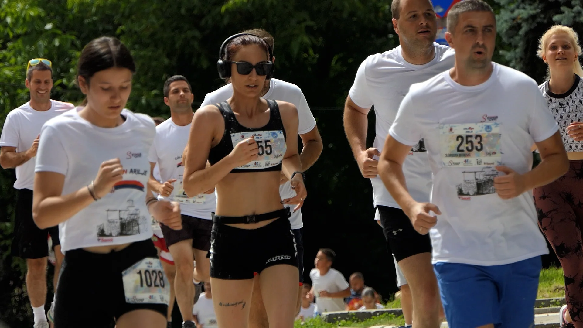 Preko 350 učesnika na Color Run trci u Arilju - Lokal Info