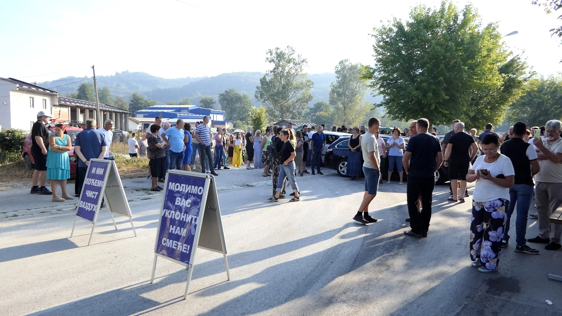 Meštani ulice Viktora Zevnika zahtevaju hitno uklanjanje otpada - Lokal Info