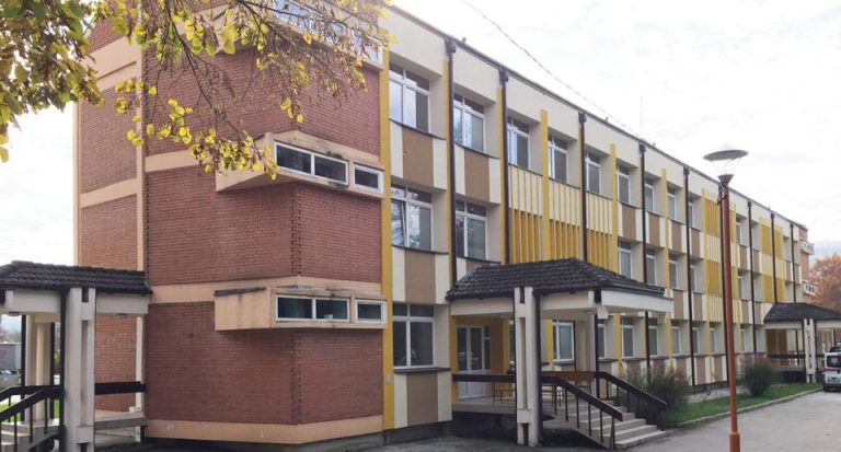 DOM ZDRAVLJA LUČANI IZDAJE SLEDEĆE OBAVEŠTENJE: DOM ZDRAVLJA LUČANI IZDAJE SLEDEĆE OBAVEŠTENJE: - Lokal Info