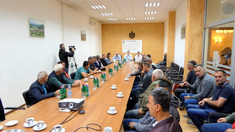 Opština Lučani i Institut za krmno bilje ujedinjuju snage za unapređenje stočarstva Opština Lučani i Institut za krmno bilje ujedinjuju snage za unapređenje stočarstva - Lokal Info