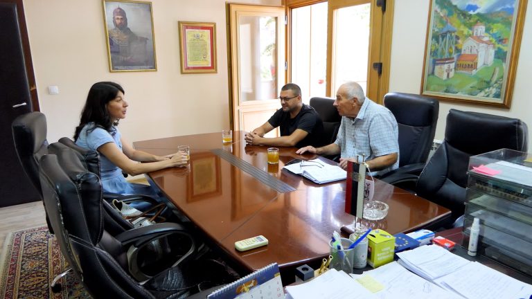 Fondacija Ana i Vlade Divac i ove godine podržala tri mlada poljoprivrednika iz Arilja Fondacija Ana i Vlade Divac i ove godine podržala tri mlada poljoprivrednika iz Arilja - Lokal Info