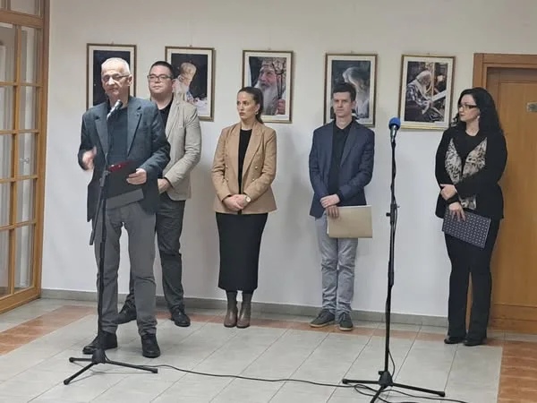 Otvorena izložba „Portreti Patrijarha Pavla“u Kulturnom centru Guča - Lokal Info