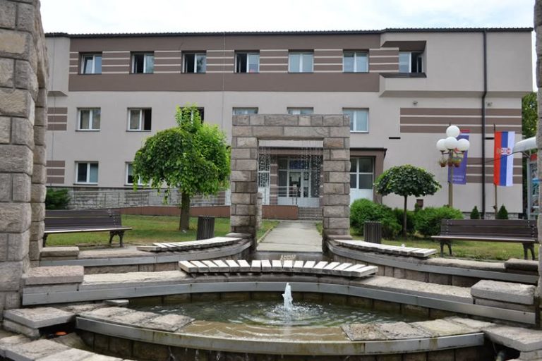 Lučani: Isplaćena đačka pomoć - Lokal Info