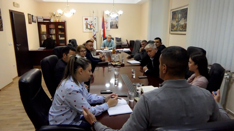 Ukinuta vanredna situacija u Arilju, prioritet normalizacija saobraćaja i snabdevanja strujom Ukinuta vanredna situacija u Arilju, prioritet normalizacija saobraćaja i snabdevanja strujom - Lokal Info