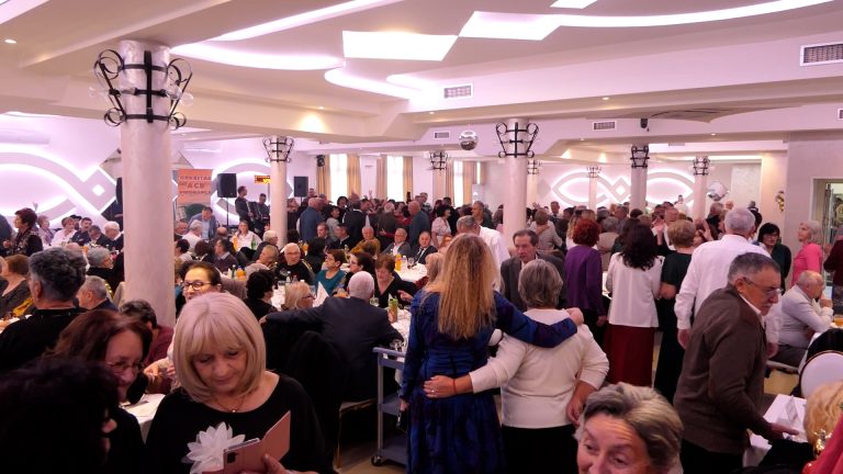 Penzioneri iz devet okruga na tradicionalnom okupljanju u Arilju - Lokal Info