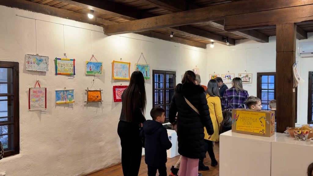 Mali umetnici kroz crteže slave maternji jezik