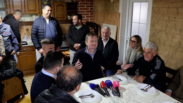 Ministar Darko Glišić u Dragačevu: Kreće asfaltiranje puta u Rogači - Lokal Info