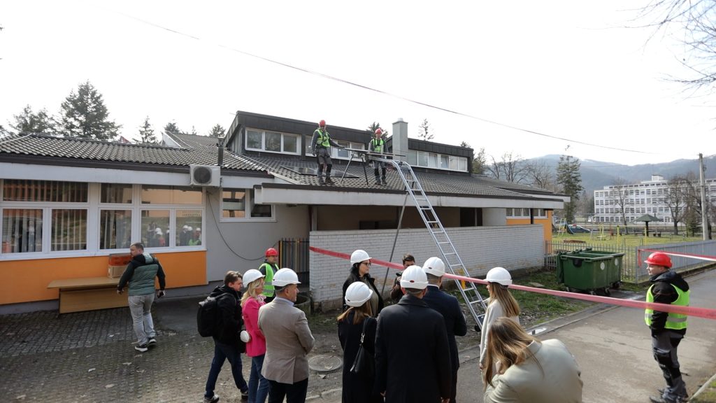 Solarni paneli na vrticu u Lucanima