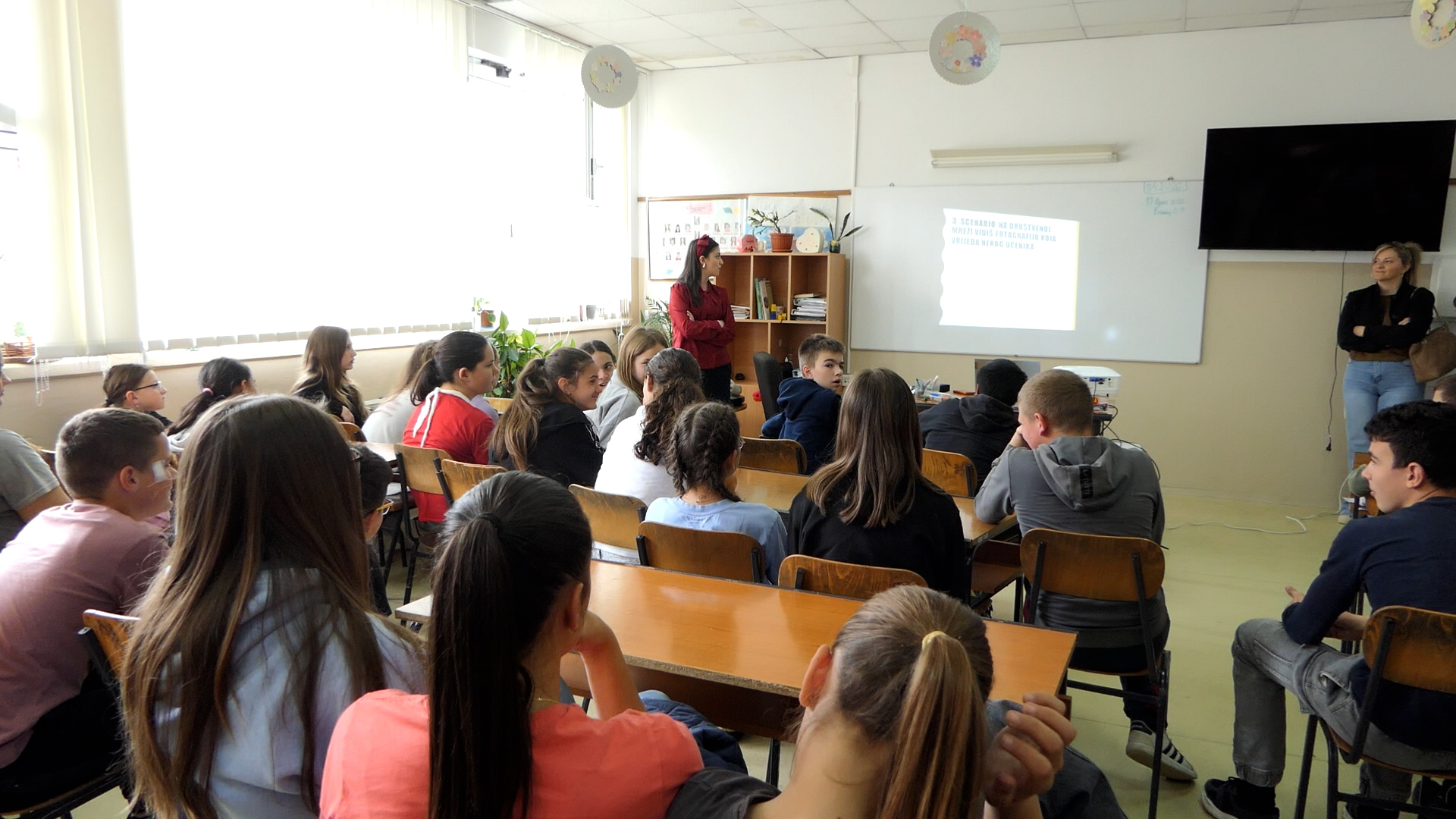 Osnovci u Arilju kroz edukaciju o bezbednosti na internetu - Lokal Info