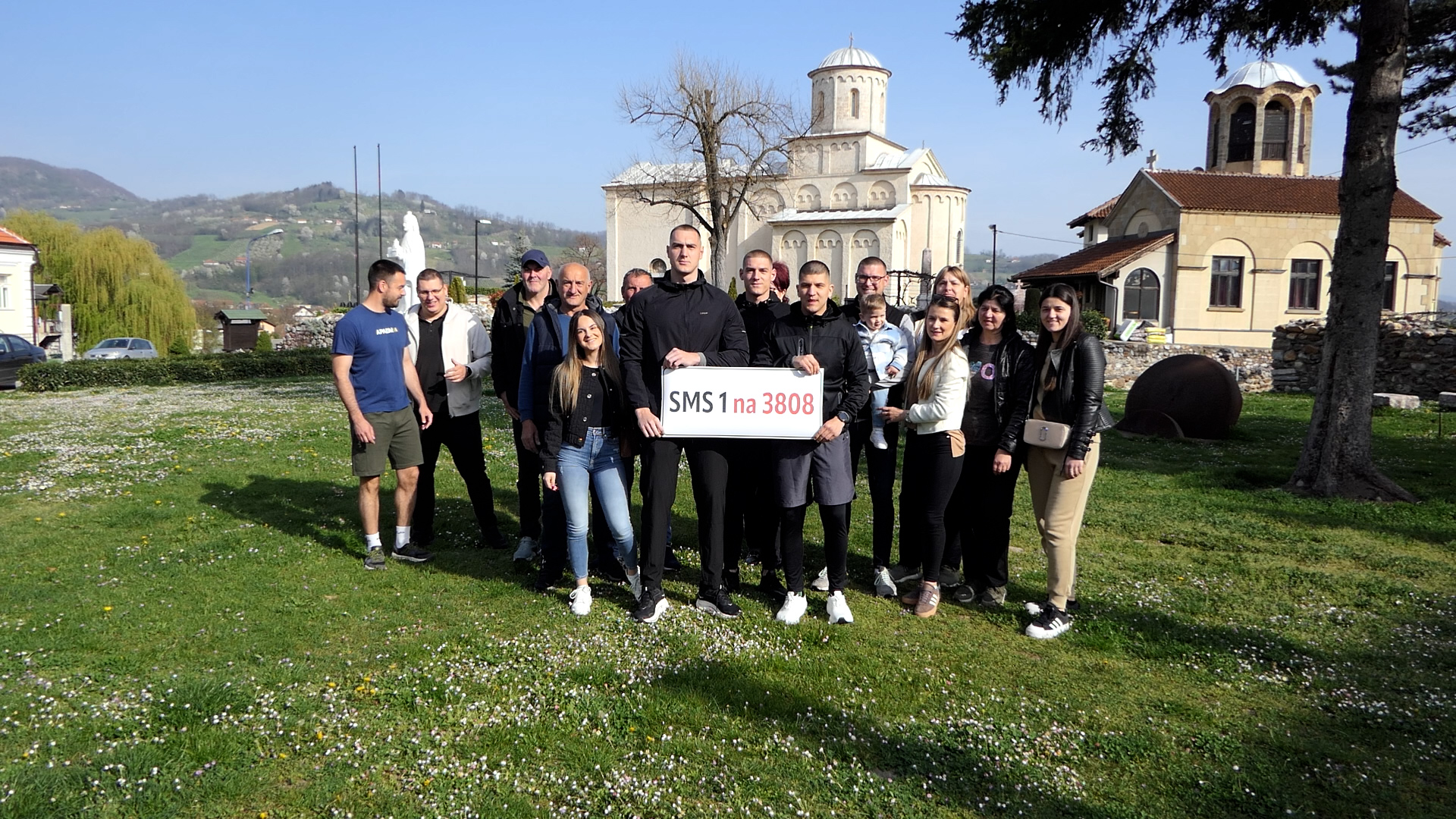 Iz Arilja ka Ostrogu u humanitarnoj misiji: Pešače za „decu leptire“ - Lokal Info