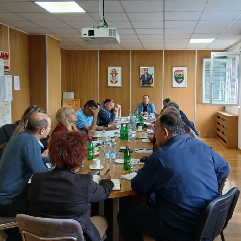 Veće u Lučanima usvojilo odluke o budžetu i proširenju socijalnih prava - Lokal Info