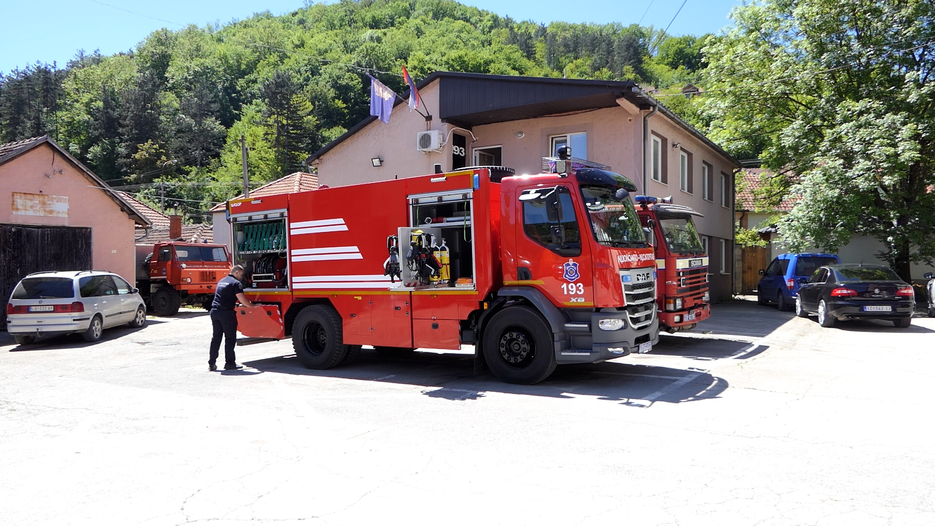 Nova vatrogasna autocisterna stigla u Guču - Lokal Info