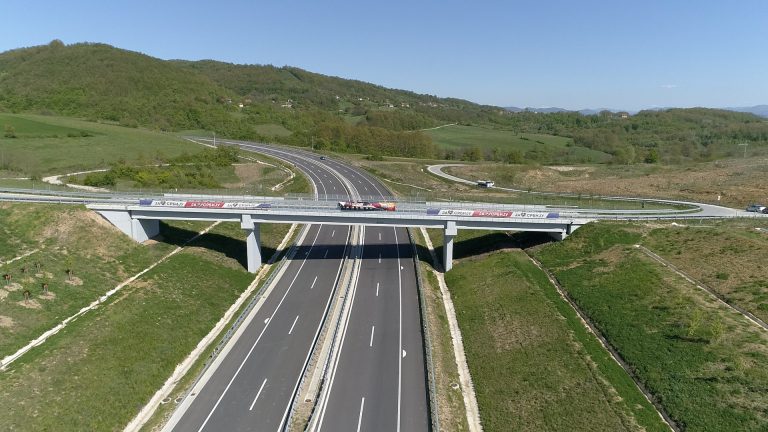 Radovi na auto-putu „Miloš Veliki“ između Pakovraća i Lučana - Lokal Info