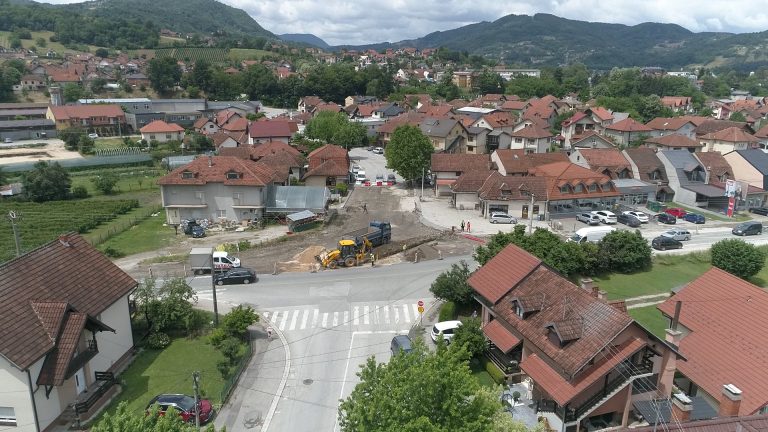 Zbog radova na budućem kružnom toku mogući prekidi u vodosnabdevanju Zbog radova na budućem kružnom toku mogući prekidi u vodosnabdevanju - Lokal Info
