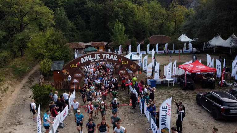 Učesnici manifestacije Arilje Trail 2026 na stazi kroz prirodu ariljskog kraja