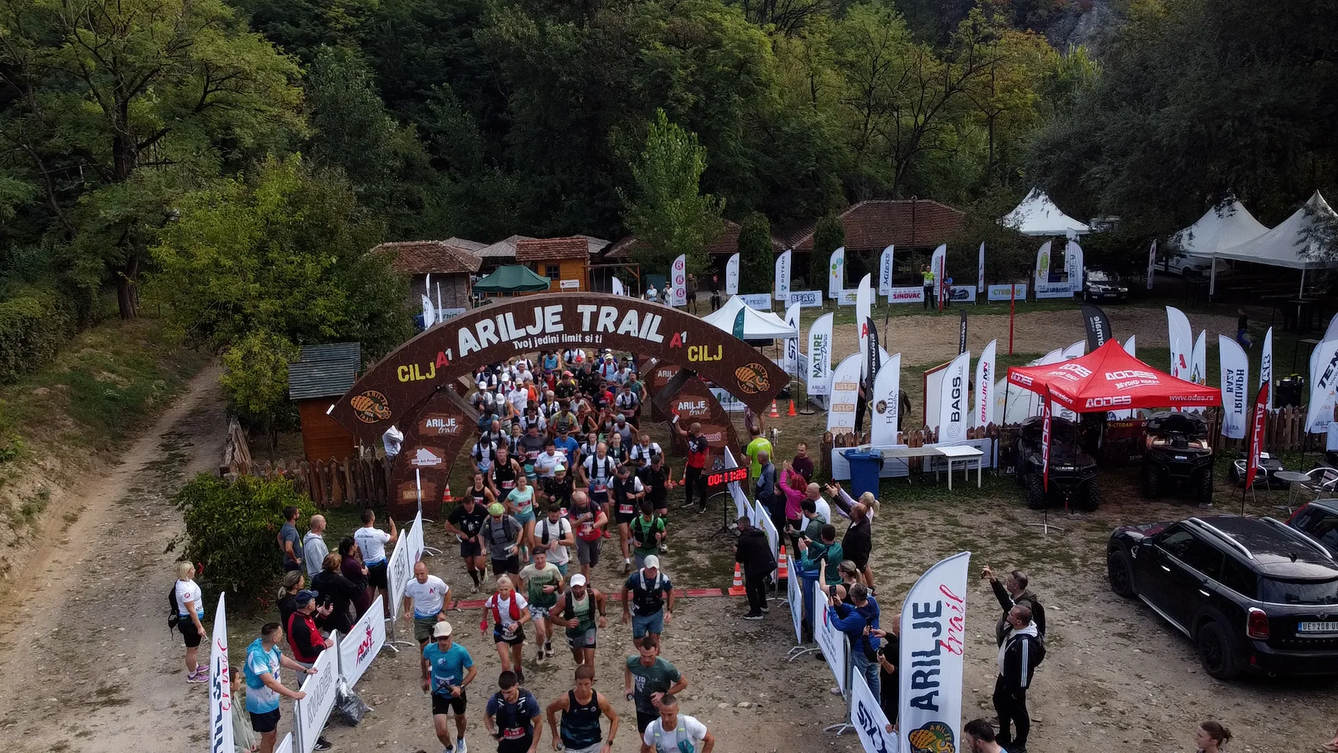 Učesnici manifestacije Arilje Trail 2026 na stazi kroz prirodu ariljskog kraja