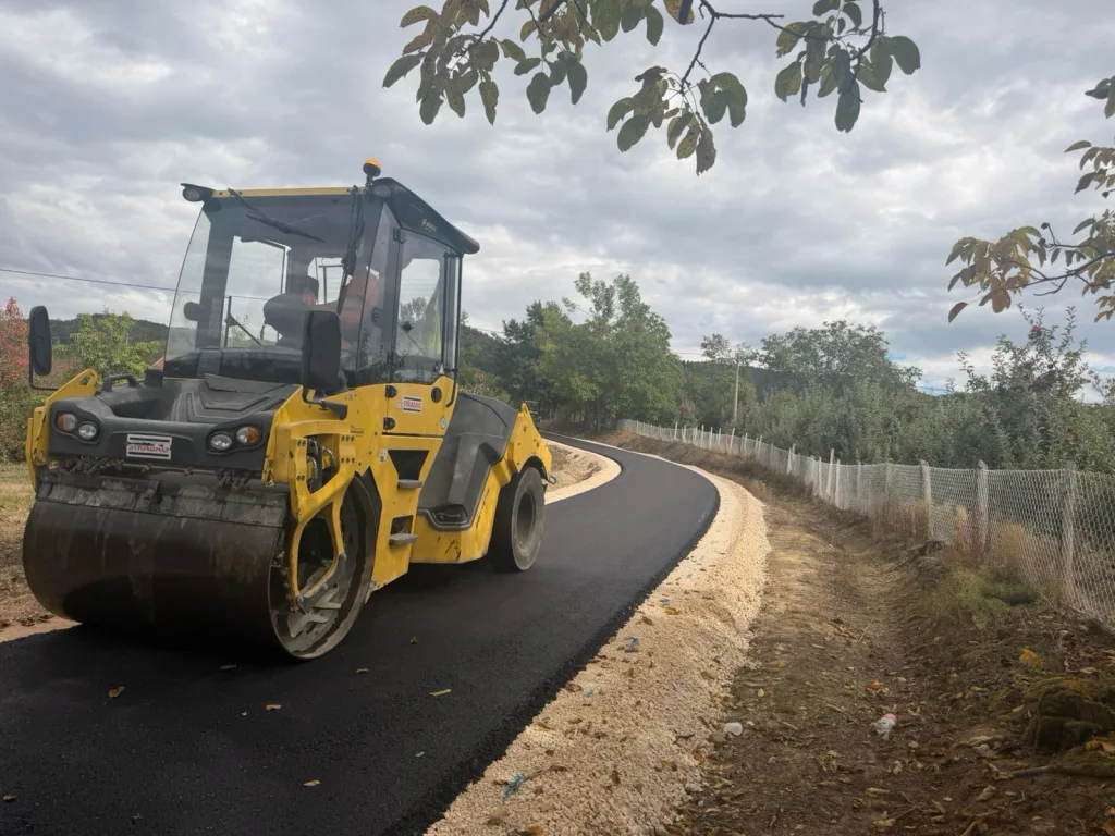 Radovi na asfaltiranju puteva u opštini Lučani